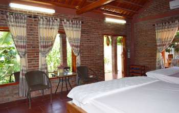 Bungalow family room