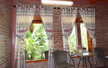 Bungalow family room